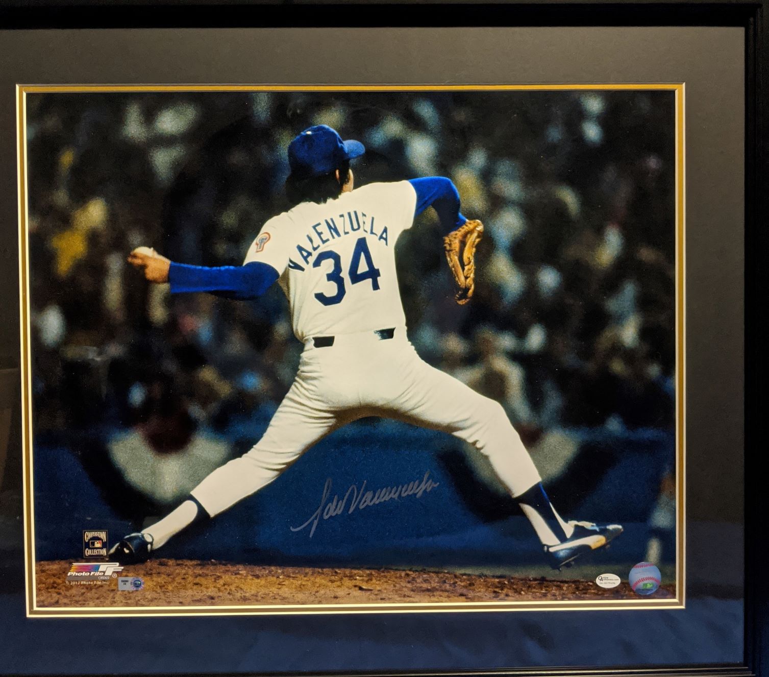 Framed Fernando Valenzuela Los Angeles Dodgers Facsimile Laser